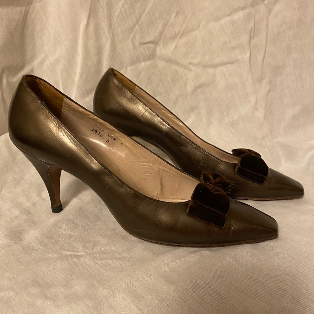 Vintage Neiman Marcus Brown/bronze shoes